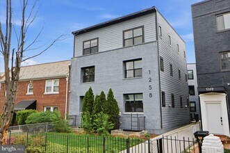 Building Photo - 1258 Holbrook Terrace NE