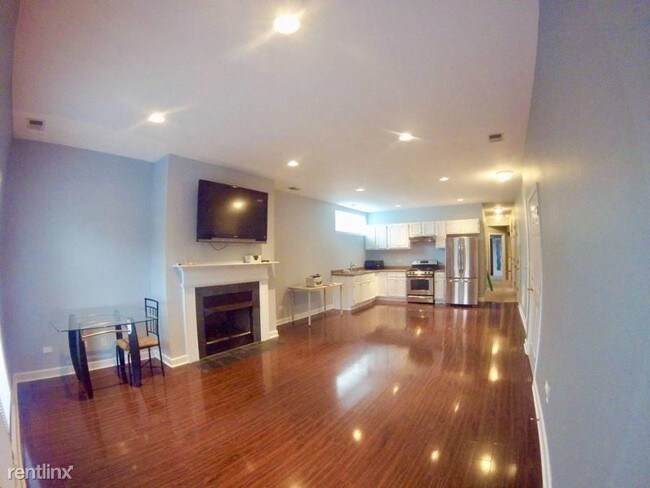 Foto del edificio - 7143 W Irving Park Rd