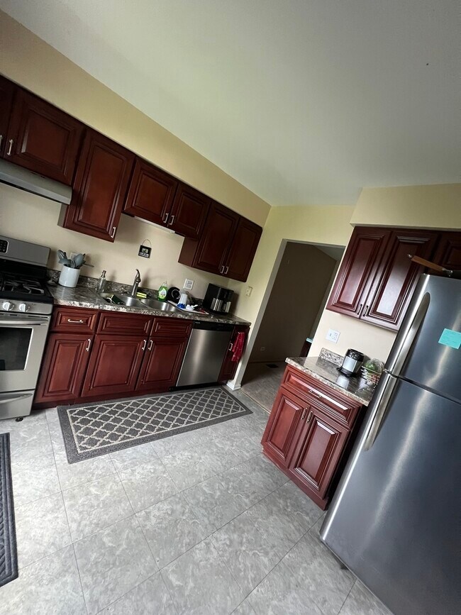 Foto del edificio - 380 Springlake Ln