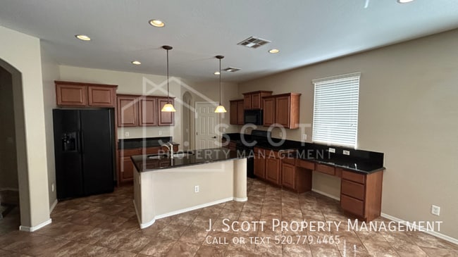 Foto del edificio - 4266 E Lexington Ave