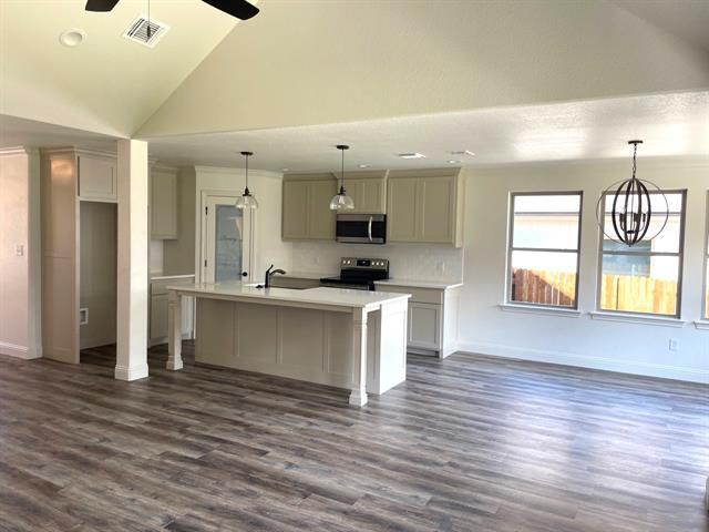 Building Photo - 1004 Gannon Vly Dr