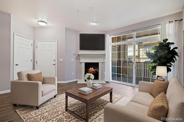 Building Photo - 3890 S Dayton St