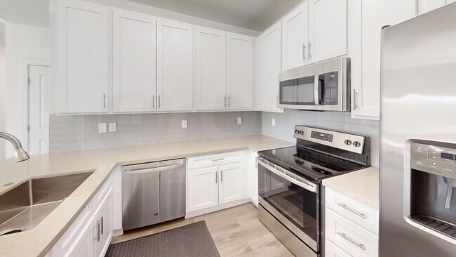 Building Photo - 9160 N 67th Ave