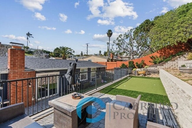 Building Photo - 2047 Finch Ln