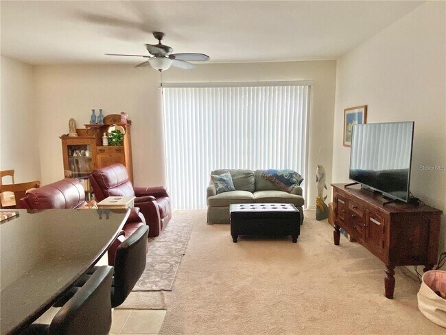 Foto del edificio - 6824 Holly Heath Dr