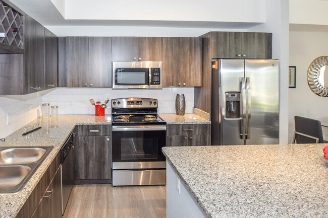 Building Photo - The Solera at Kendall West