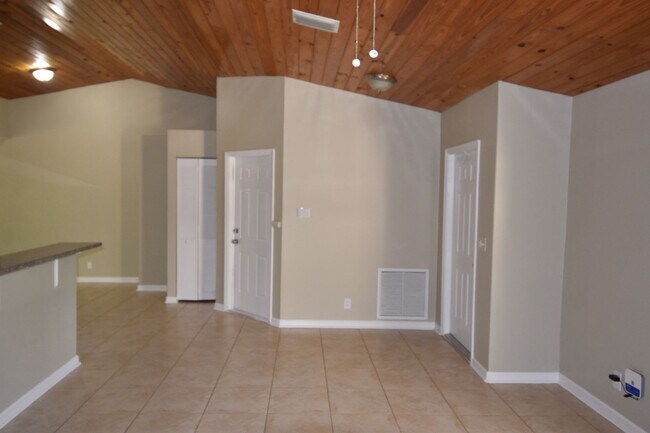Building Photo - 18227 48th Ct N