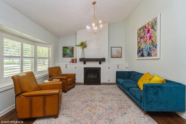 Building Photo - 579 Lowden Ave