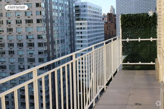 Building Photo - 301 E 66th St
