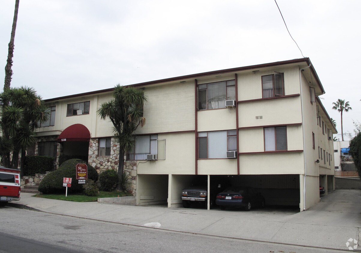 Foto principal - 1338 N Vista St