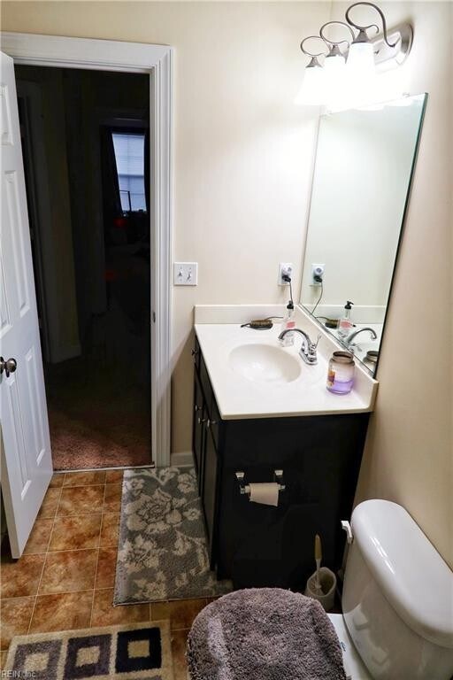Foto del edificio - 4 BED / 2.5 BATH SINGLE FAMILY HOME