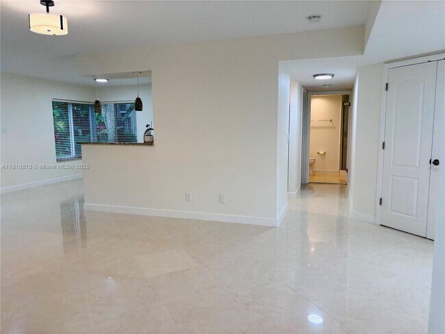Foto del edificio - 942 NW 92nd Terrace