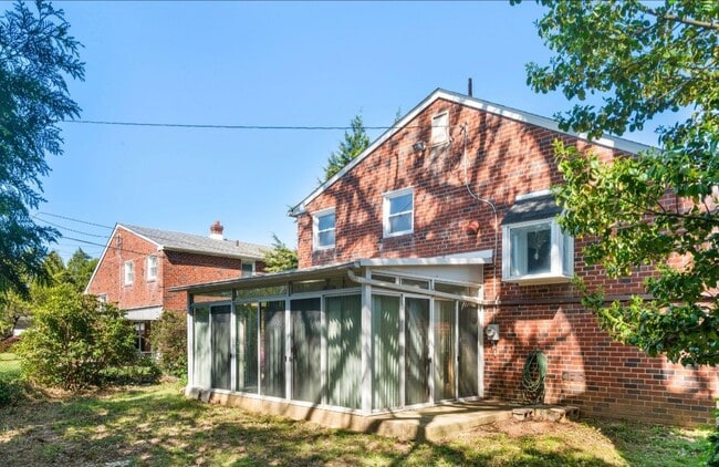 Building Photo - 9967 Verree Rd