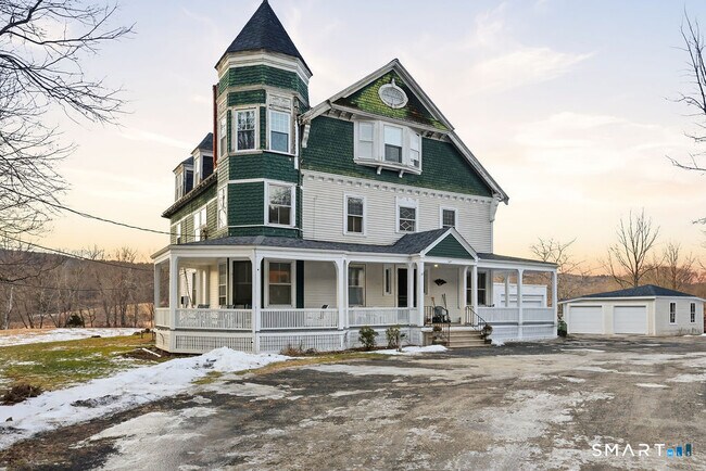 Foto del edificio - 270 Cherry Brook Rd