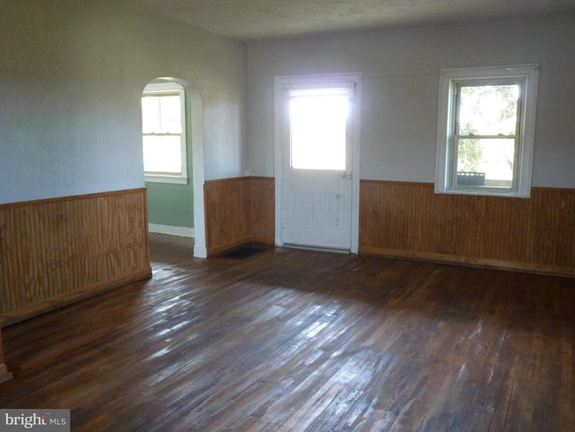 Building Photo - 3943 Molly Pitcher Hwy