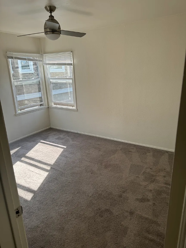 Foto del edificio - 927 Venezia Ave