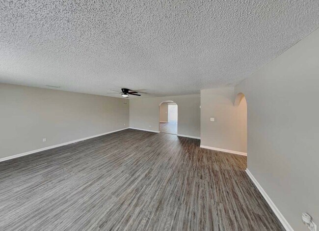 Building Photo - 6957 Magdelena Dr
