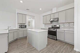 Building Photo - 3708 Milkweed Rd