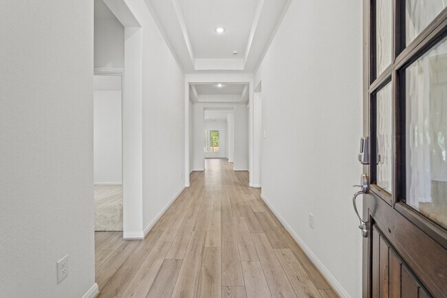 Foto del edificio - 1420 Florecer Ln