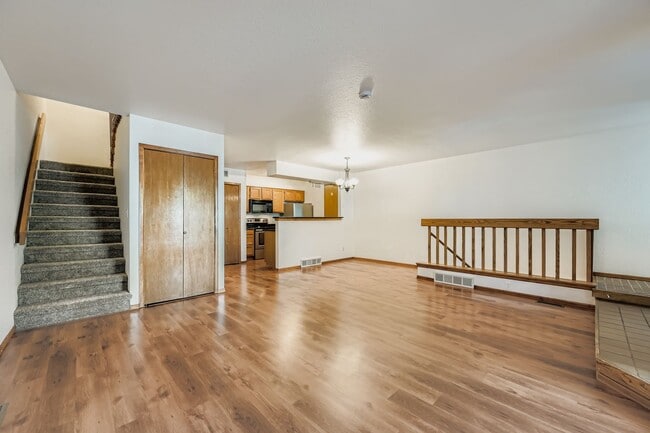 Foto del edificio - 5056 Buckingham Rd