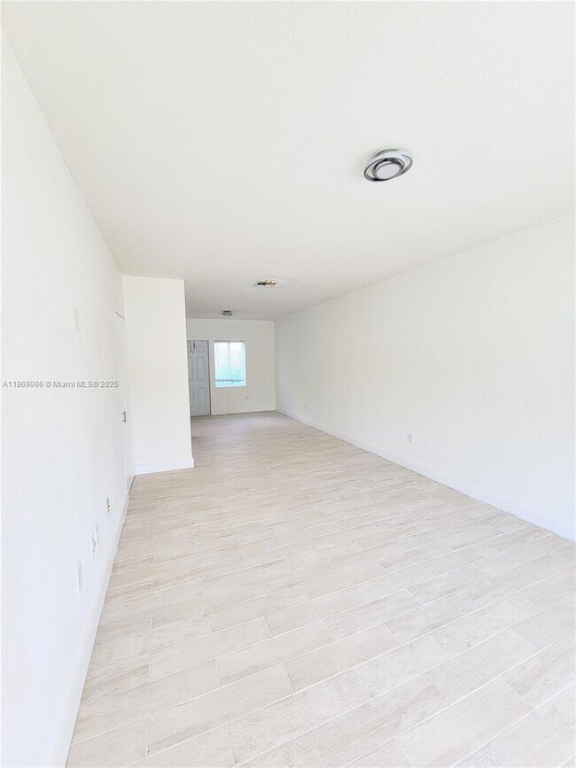 Foto del edificio - 483 NW 84th Ln