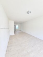 Building Photo - 483 NW 84th Ln