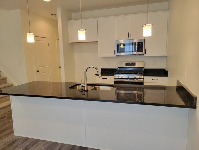 Building Photo - 15068 S Wild Horse Way