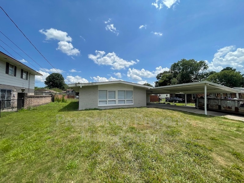 Primary Photo - 3026 Avondale Rd