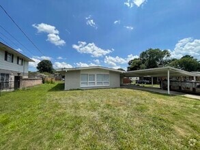 Building Photo - 3026 Avondale Rd