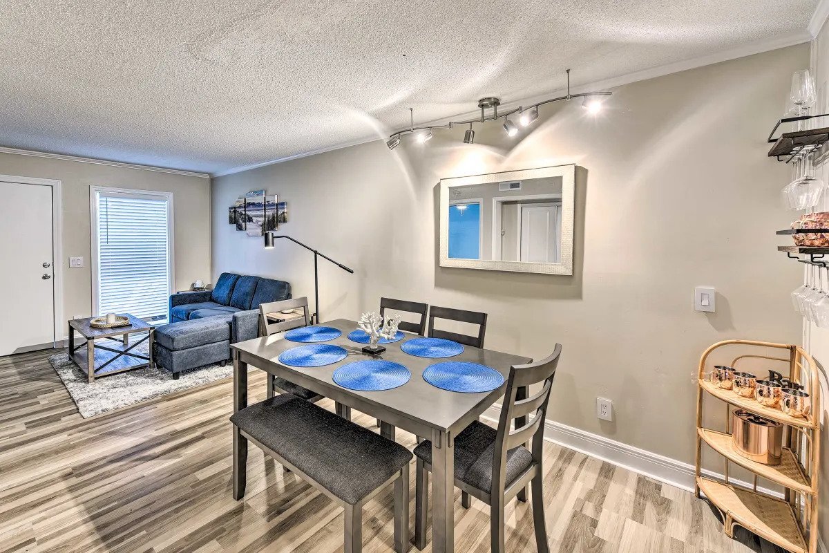 Foto principal - Charming 2 Bed/2 Bath Condo in Hilton Head...