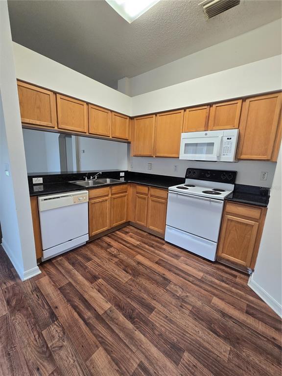 Building Photo - 12932 Fieldmoor Ct
