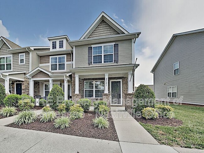 Foto del edificio - 2521 River Trail Dr