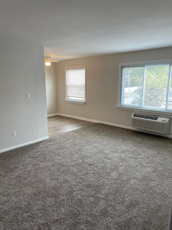 Building Photo - 2412 Azalea Garden Rd