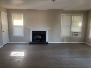 Building Photo - 3925 Highridge Dr SW