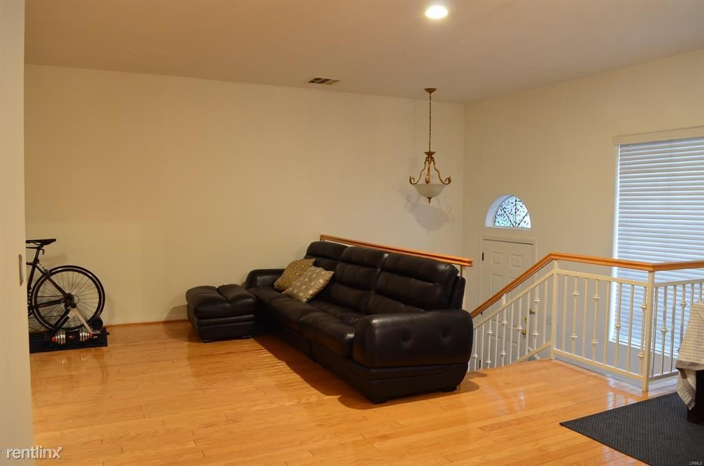 4516 Ramsdell Ave Unit Apt 119, La CrescentaMontrose, CA 91214 Condo