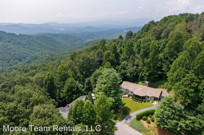 Building Photo - 3 br, 2.5 bath House - 235 Sweetgum Trail