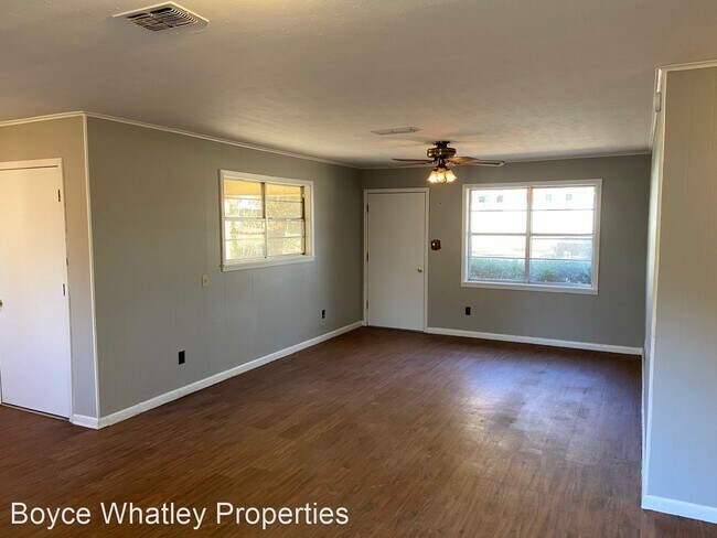 Foto del edificio - 3 br, 1 bath House - 826 Bluebonnet St.