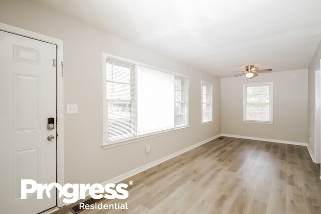 Building Photo - 59 Helena Ave NW