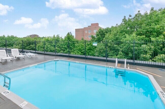 Foto del edificio - 125 Pleasant St