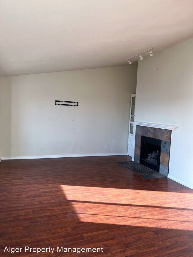 Building Photo - 2 br, 1.5 bath House - 1750 W Sunn Fjord L...