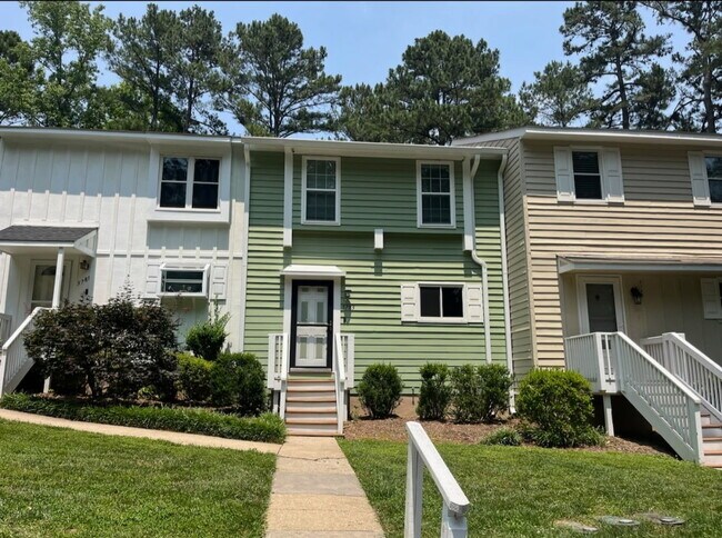 Foto del edificio - 5783 Forest Lawn Ct