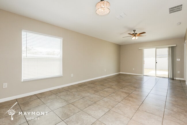 Foto del edificio - 15421 Dark Star Ln