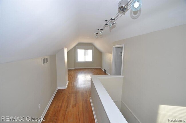 Foto del edificio - 1208 N Wilson Ave