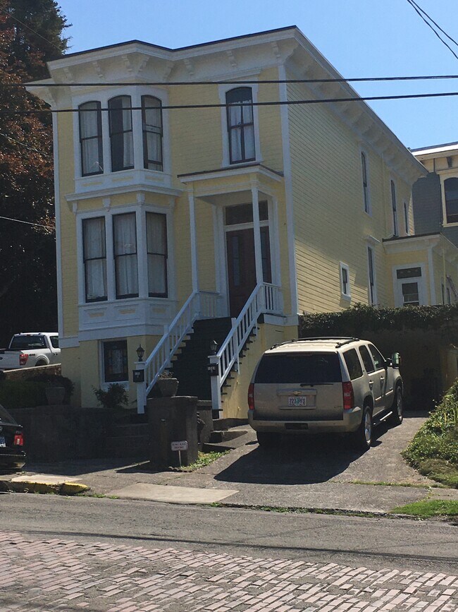Foto del edificio - 1393 Franklin Ave