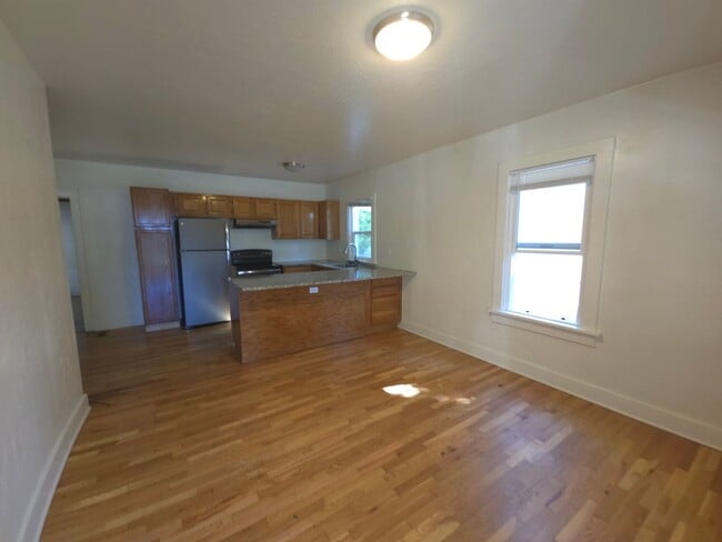 Photo - 2321 Grove St Apartment