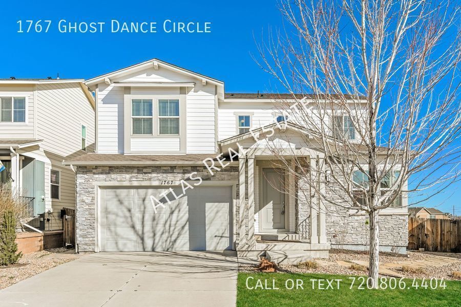 Primary Photo - Spacious 4 Bedroom Home - finished basemen...