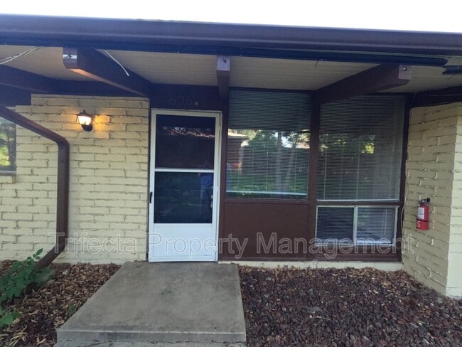Building Photo - 606A Parker Street