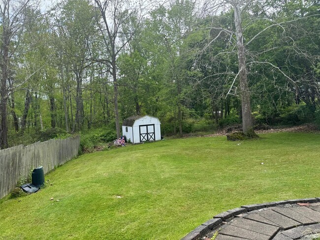 Foto del edificio - 176 Spackenkill Rd