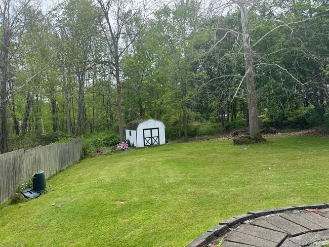 Building Photo - 176 Spackenkill Rd