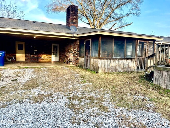 Building Photo - 5293 Hwy 19 N